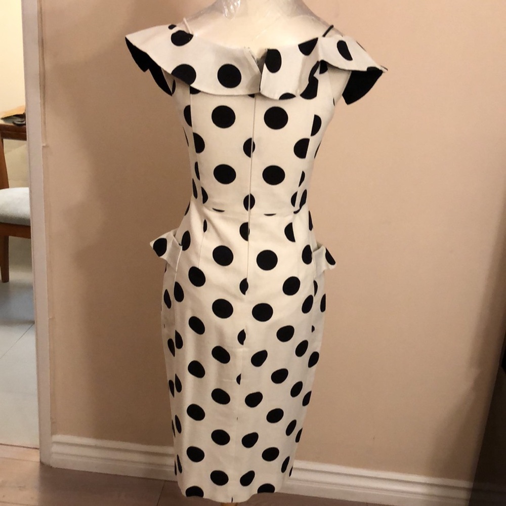 Dress - Picture 5 of 10